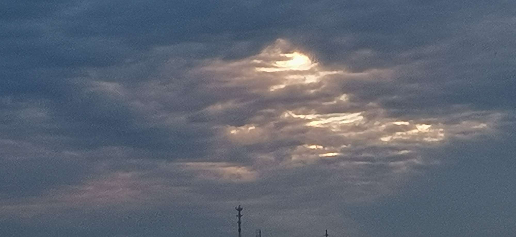 20221009054452front2_0_10610_FtqKxYws4n0EV5J2QW8ESjLYaZPG.jpg